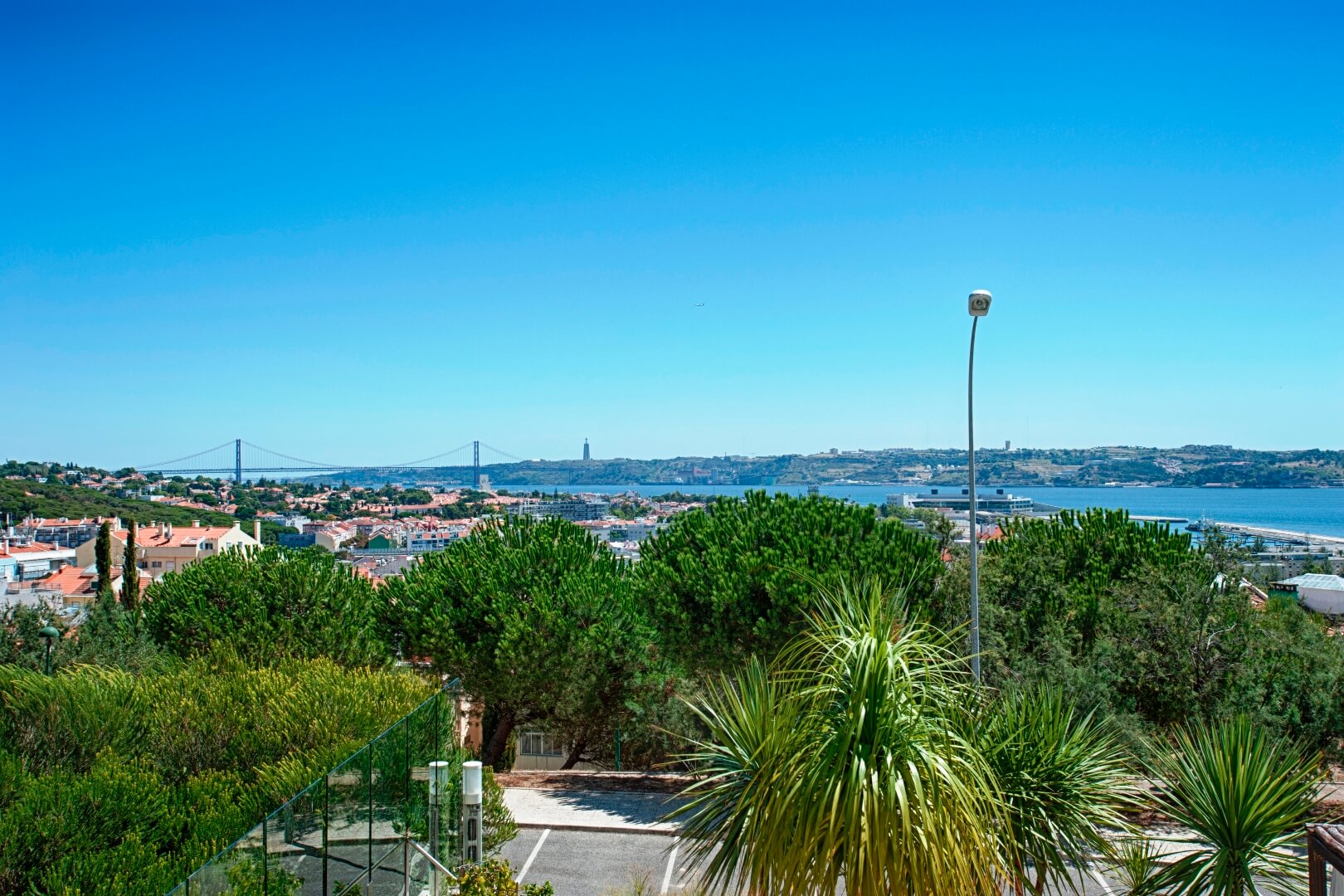 VILLEN UND LUXUSWOHNUNGEN ENTLANG DES FLUSSES TEJO ZUM VERKAUF, SPANIEN UND PORTUGAL 